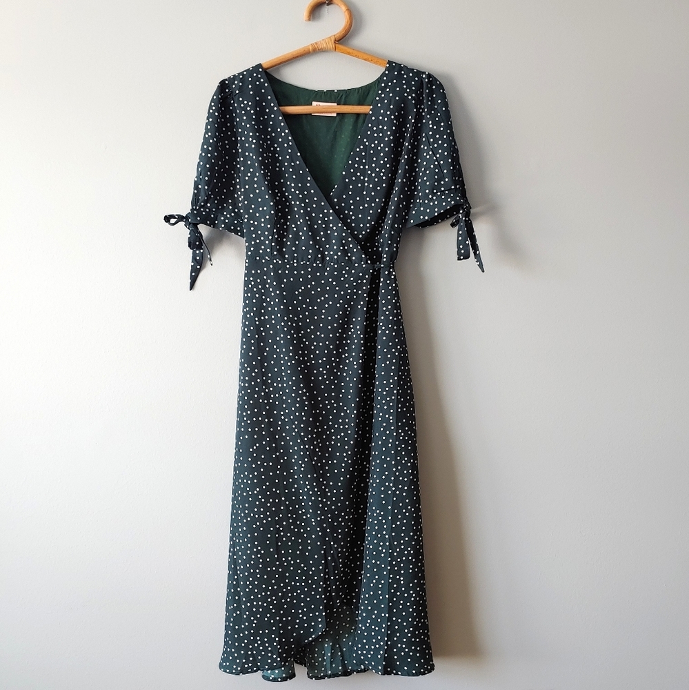 Showpo Australia Kite Flyer Wrap Dress
Emerald Dot